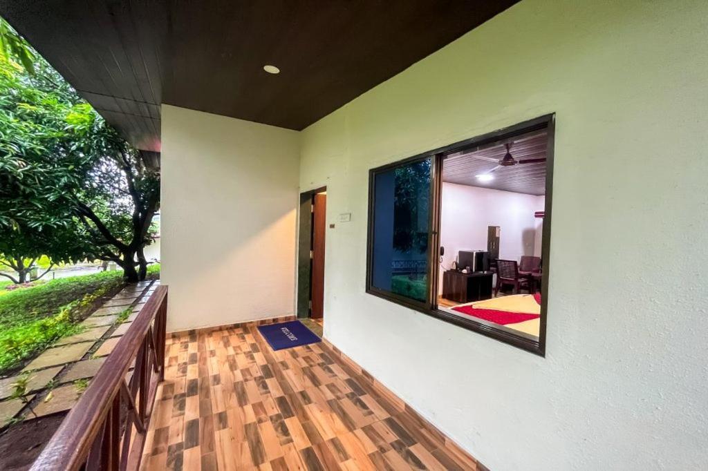 Mangozzz Magical World Hotel Panvel Exterior foto